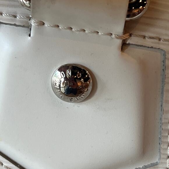 LOUIS VUITTON Ivory Epi Leather Montaigne PM Satchel - Picture 7 of 16